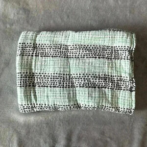 🐥 Aden + Anais White Label - 100% Muslim cotton swaddle blanket